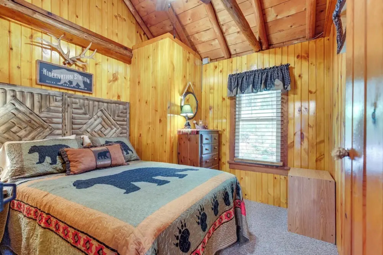 Cozy Wisconsin Getaway w/ Dock & Lake Access!