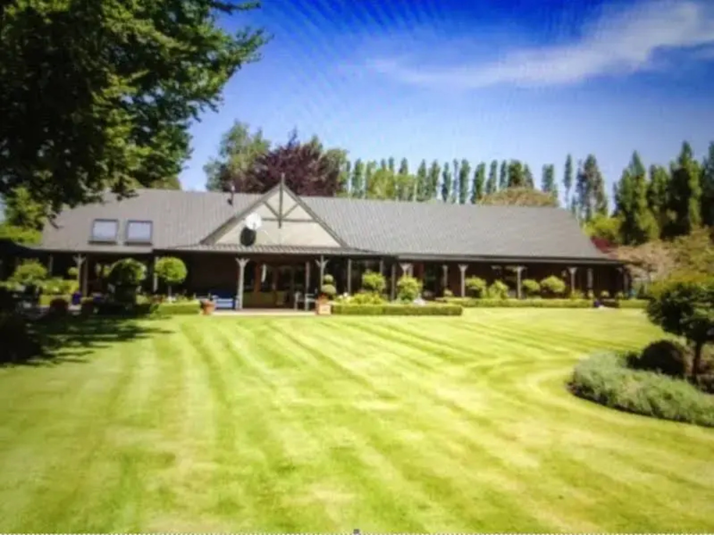 Rhododendron Garden Hotel