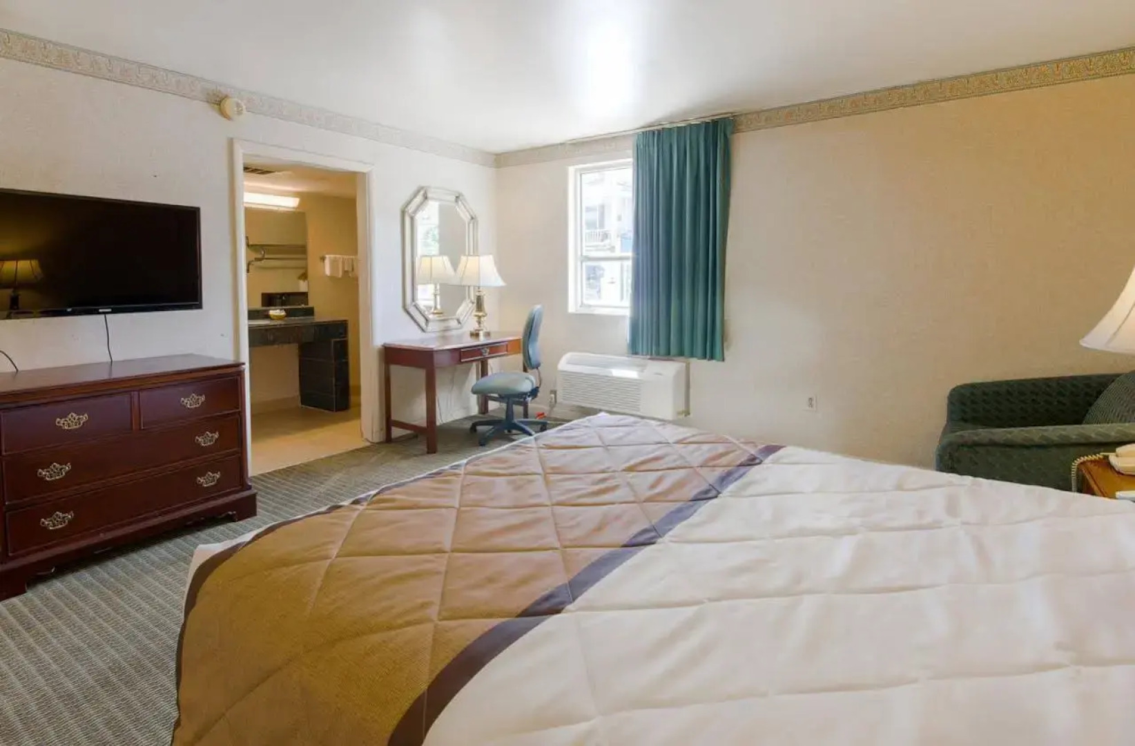 Travelodge by Wyndham Lynchburg