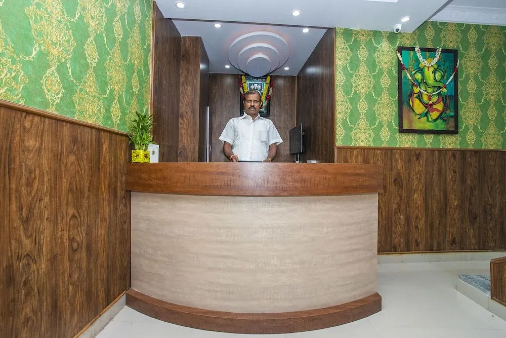 OYO 19764 Malnad Grand Inn