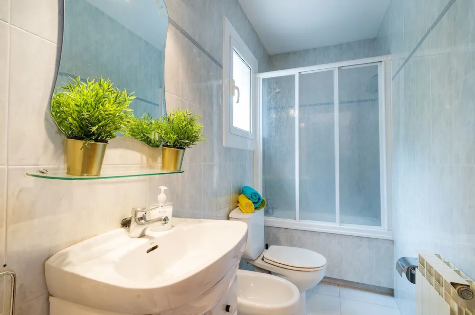 Preciosa villa mar y montaña