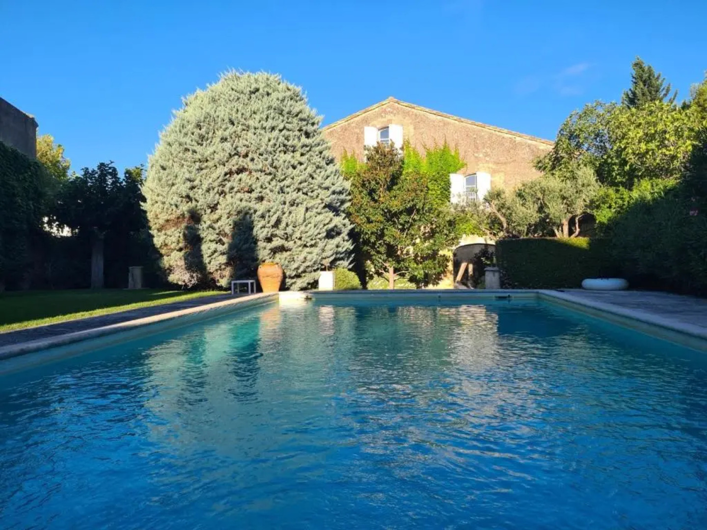 Maison Fontvieille, 8 pièces, 12 personnes - FR-1-599-41