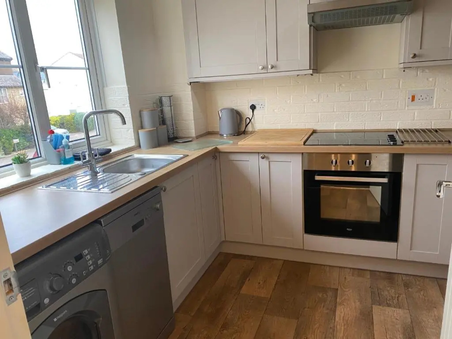 Waterfront House In The Heart Of St Neots