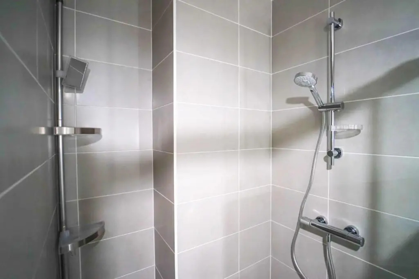 Appartement pour 4 personnes avec tennis de copropriété