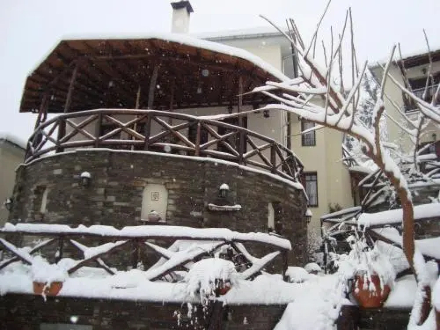 Iliovolo Guesthouse