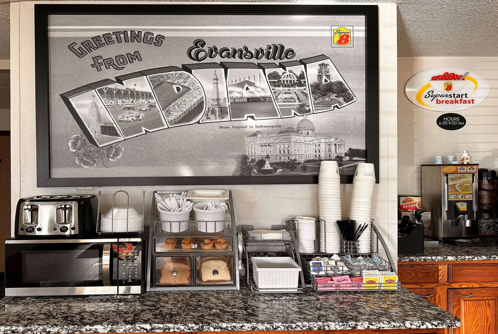 Super 8 by Wyndham Evansville East