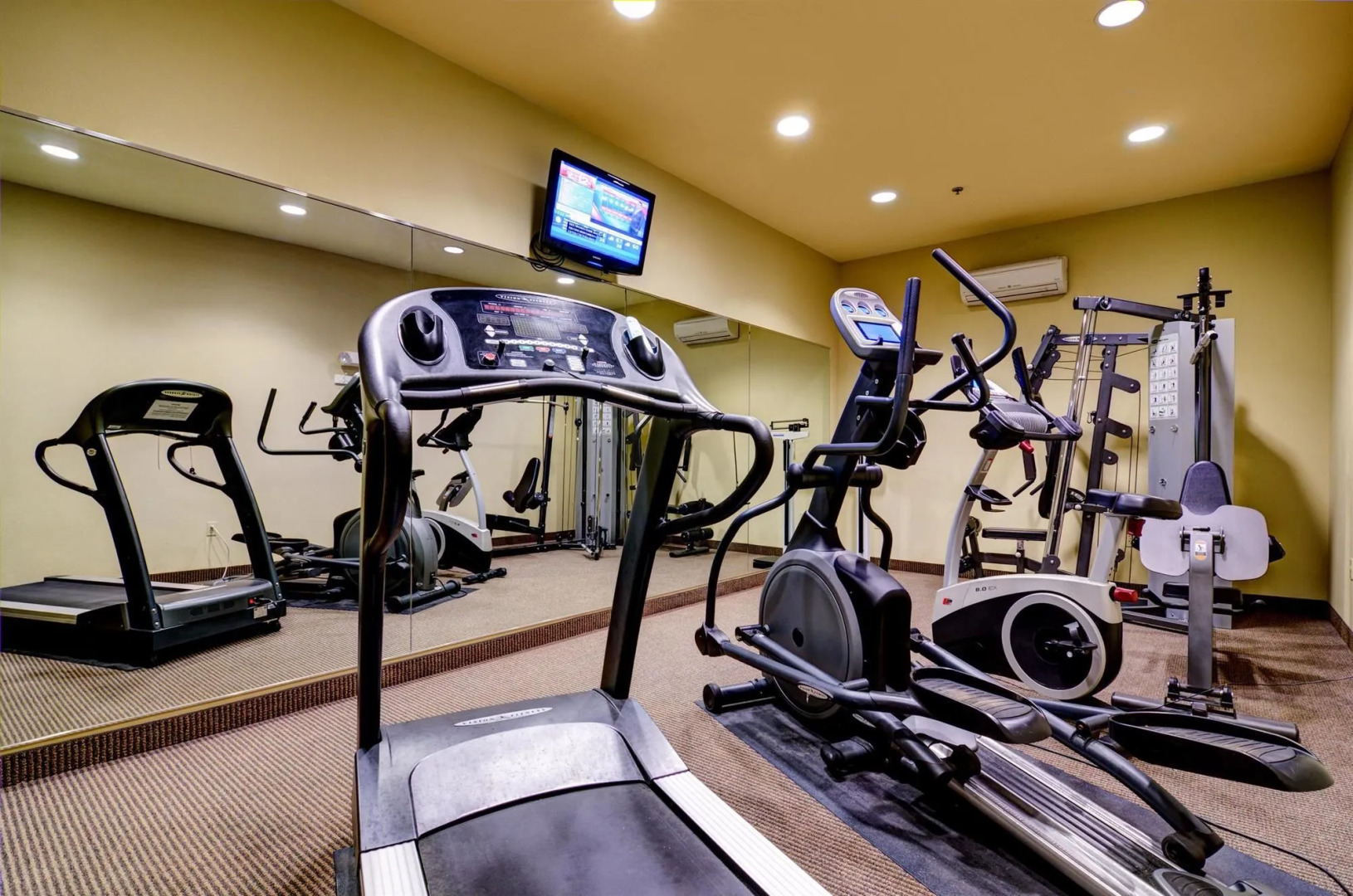 Best Western Plus Butterfield Inn