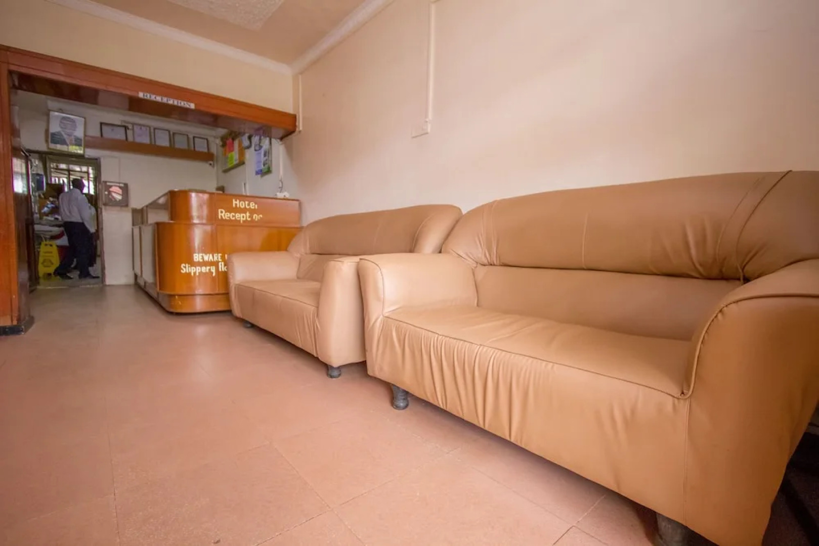 Sunshine Hotel Tengecha