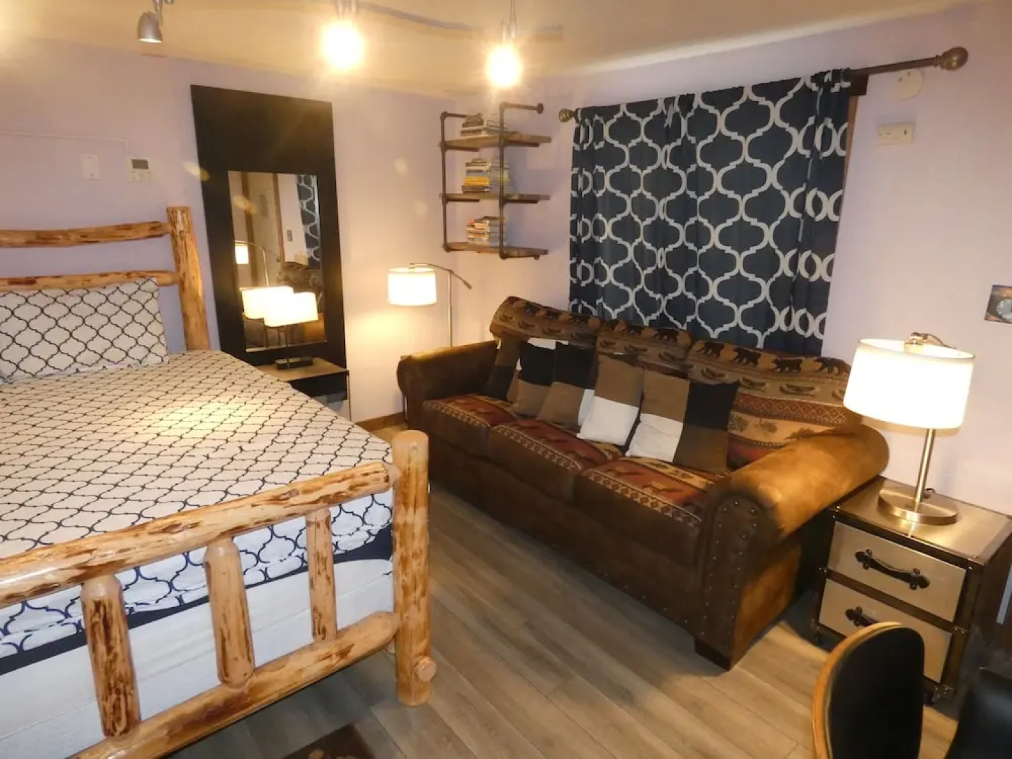 Yellowstone Motel - Adults Only