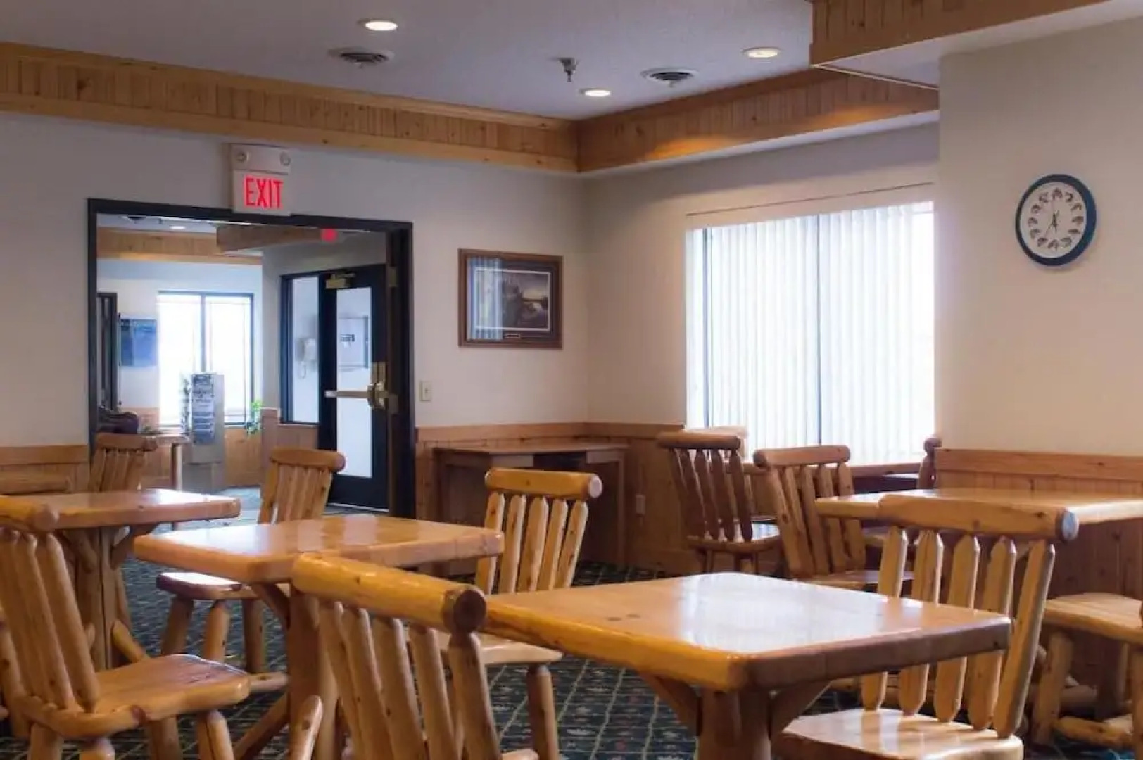 White Oak Inn & Suites