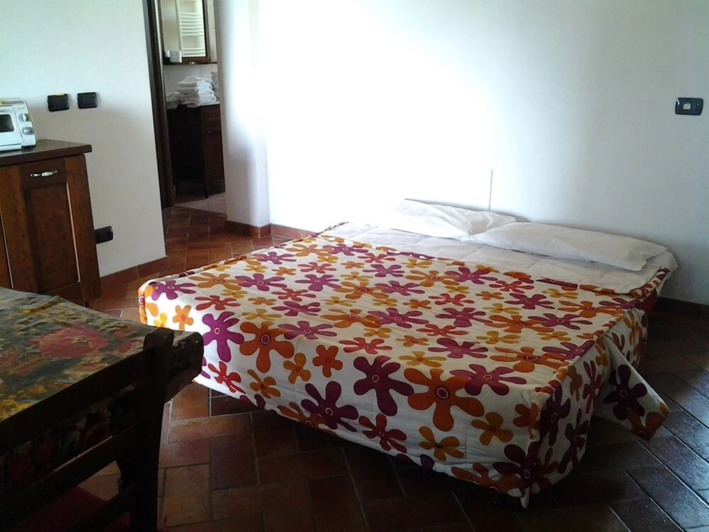 Mimosa Apartment in a No Kids Farm House