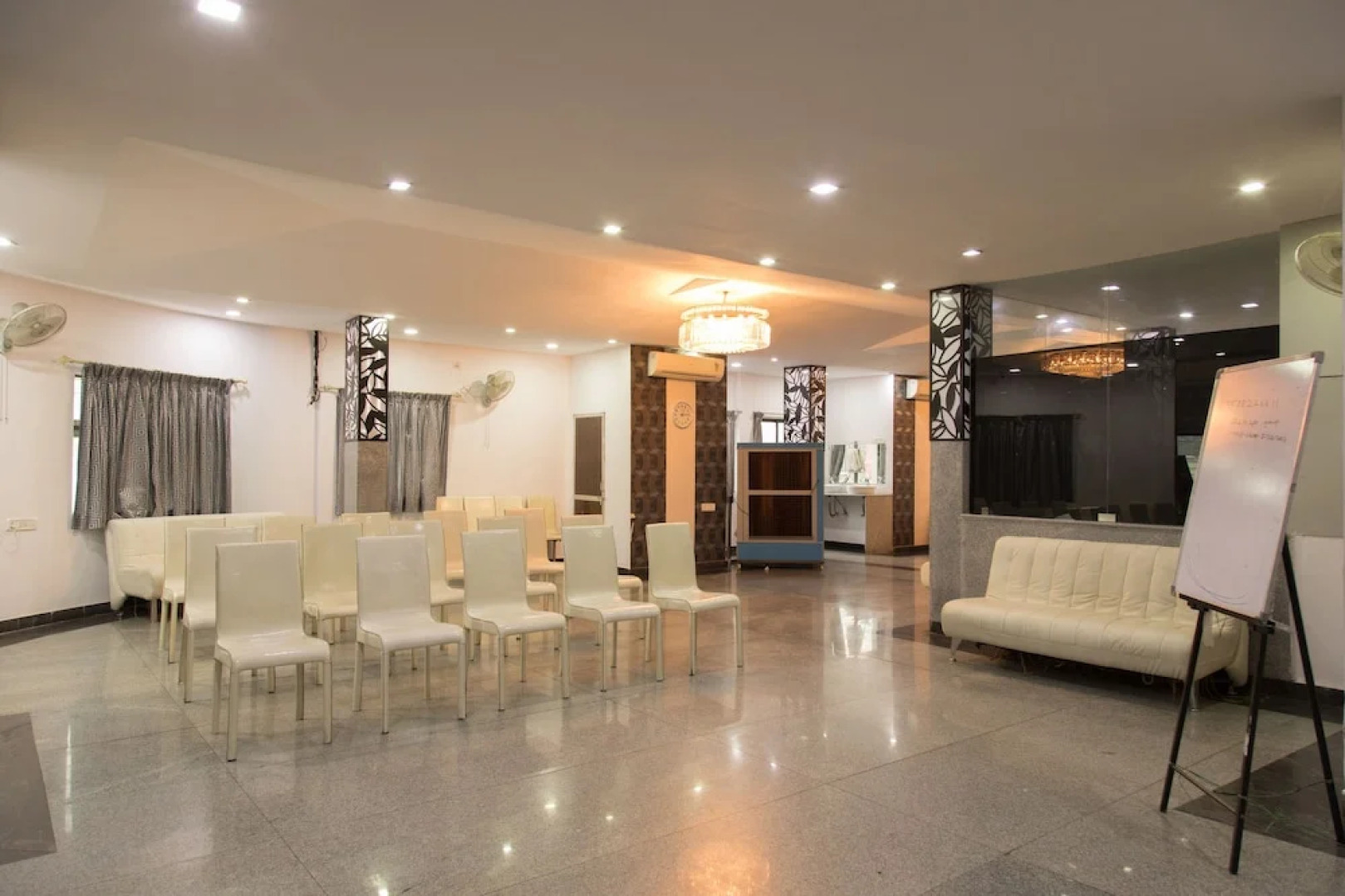 OYO Premium Nagpur C A Road