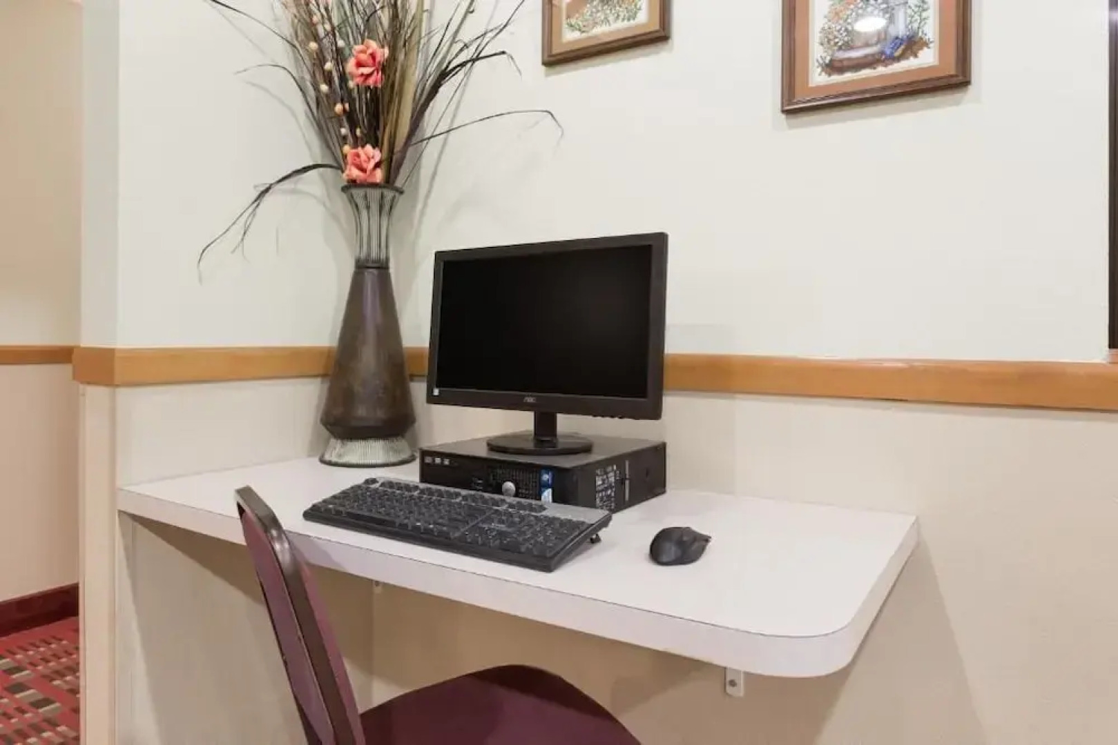 Western Inn & Suites