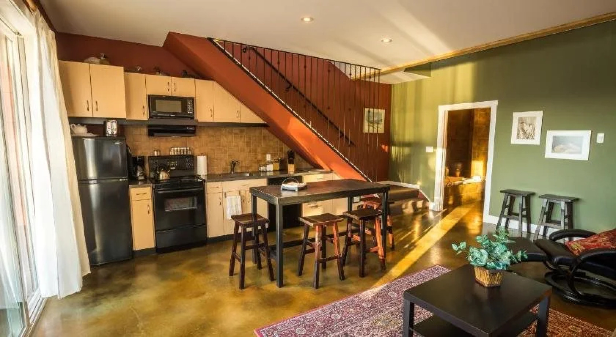 Crooked Tree Guest Suites