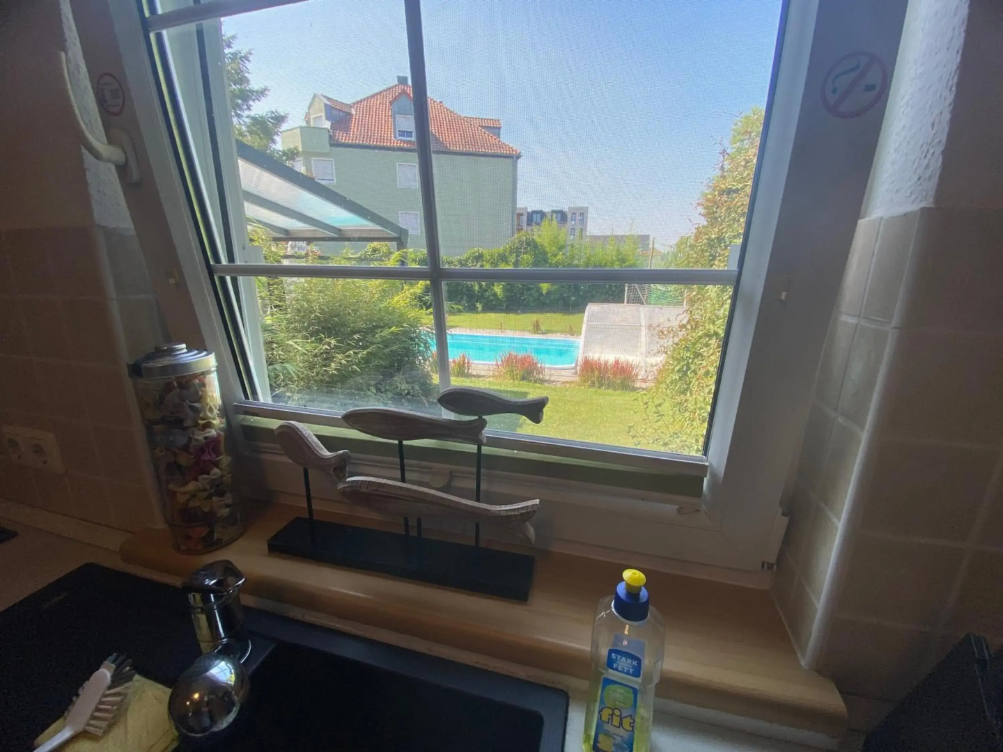 Pool & Lake Holiday Home