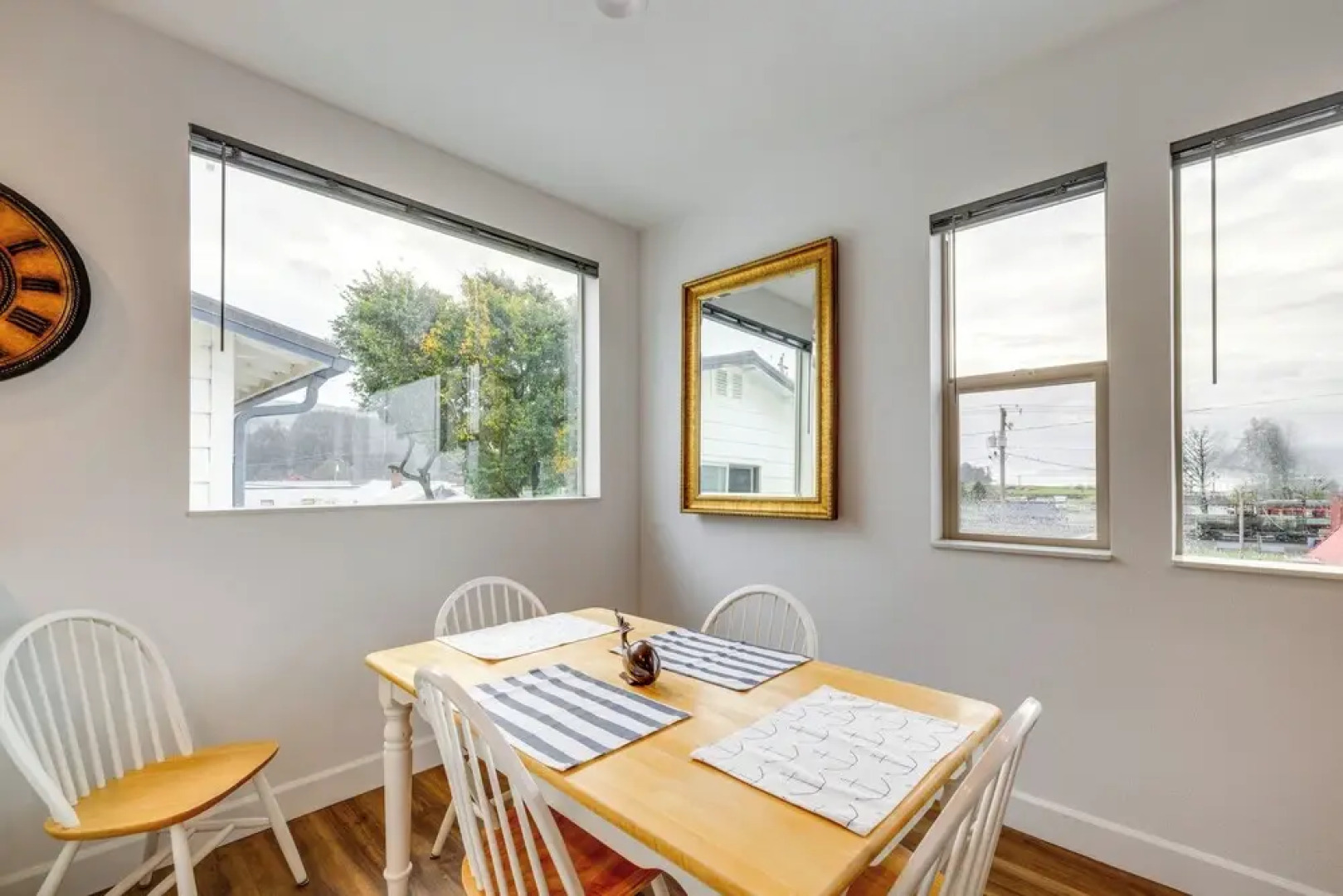 Walk to Marina: Tillamook Bay Apt w/ Water Views!