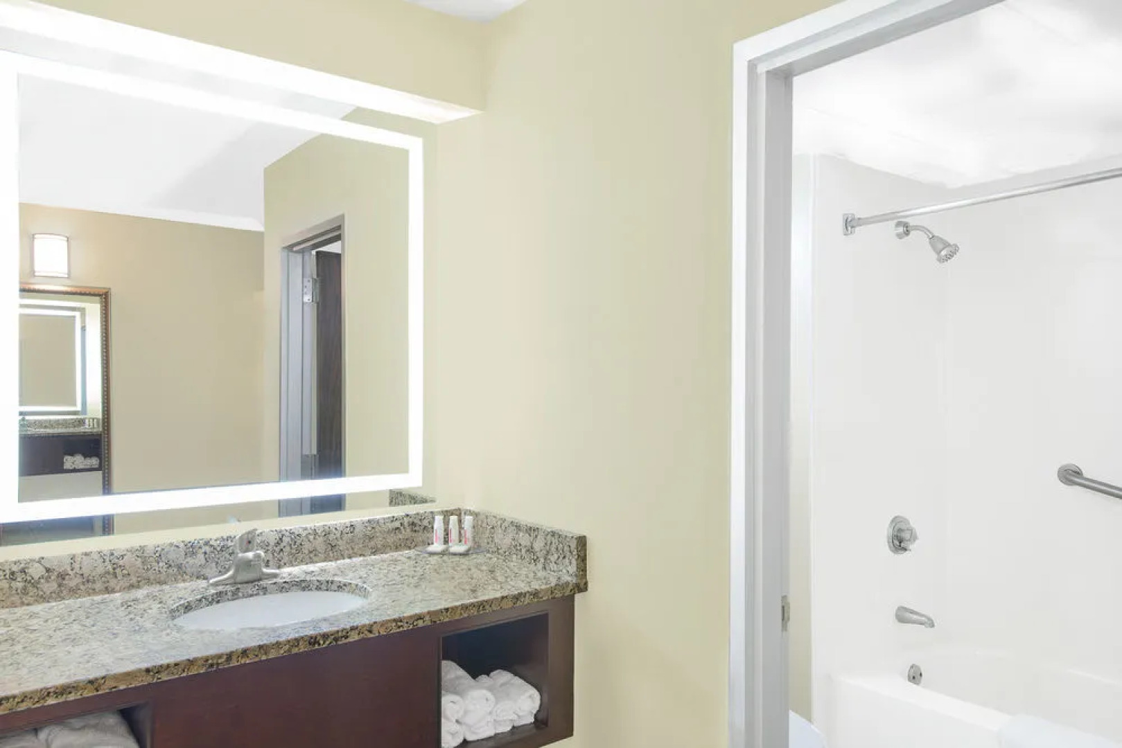 Howard Johnson Inn Saugerties