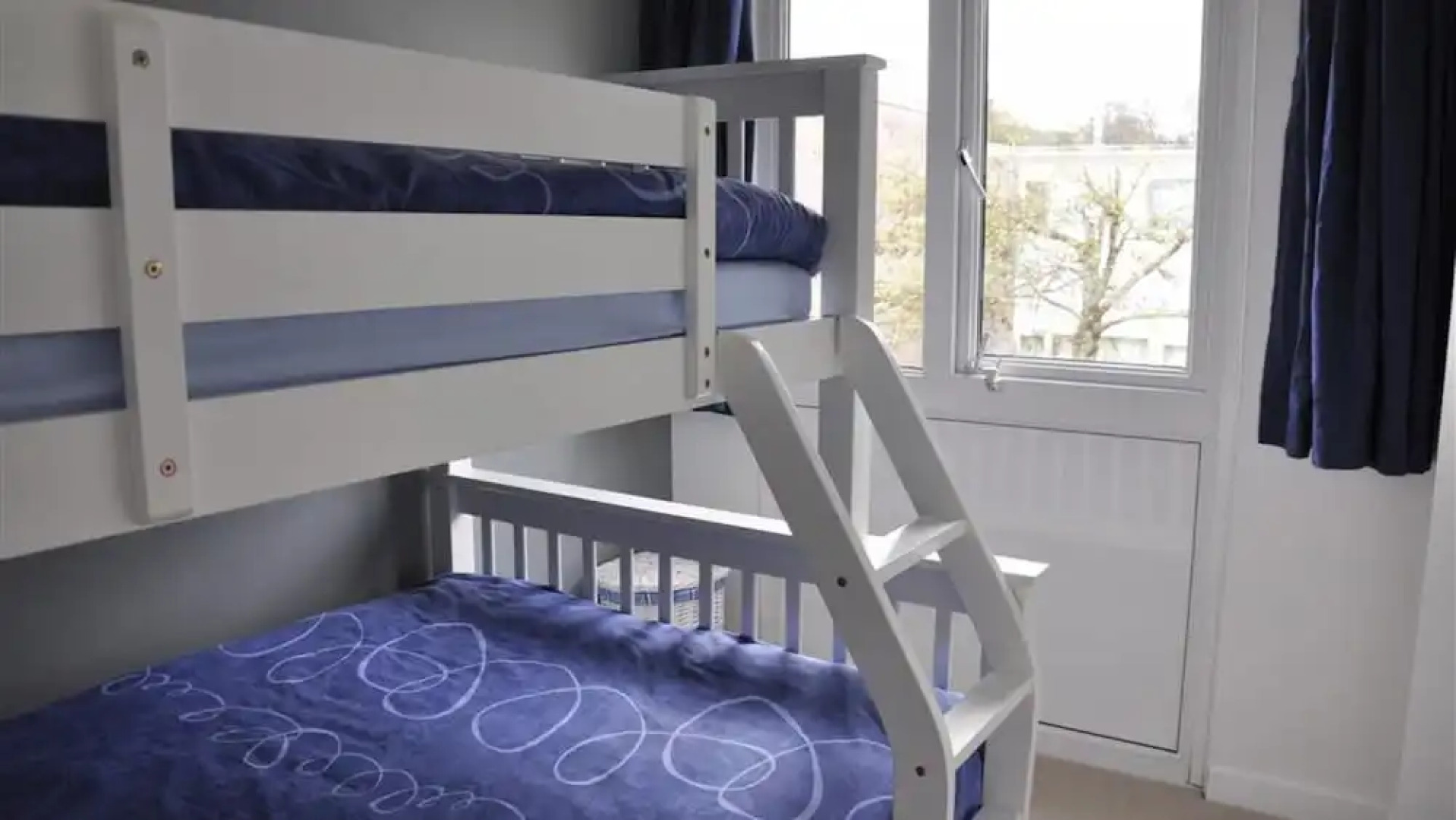 Freshwater Bay Hol Vge 215