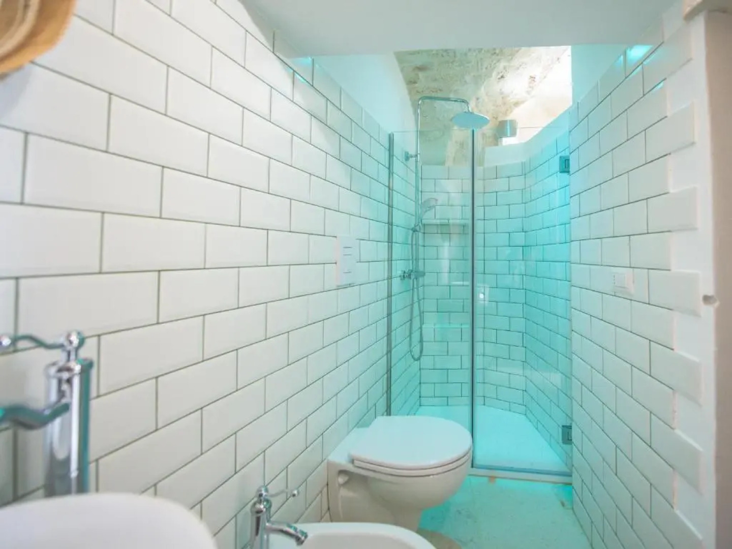 100 House - Indipendent House - New Restyling