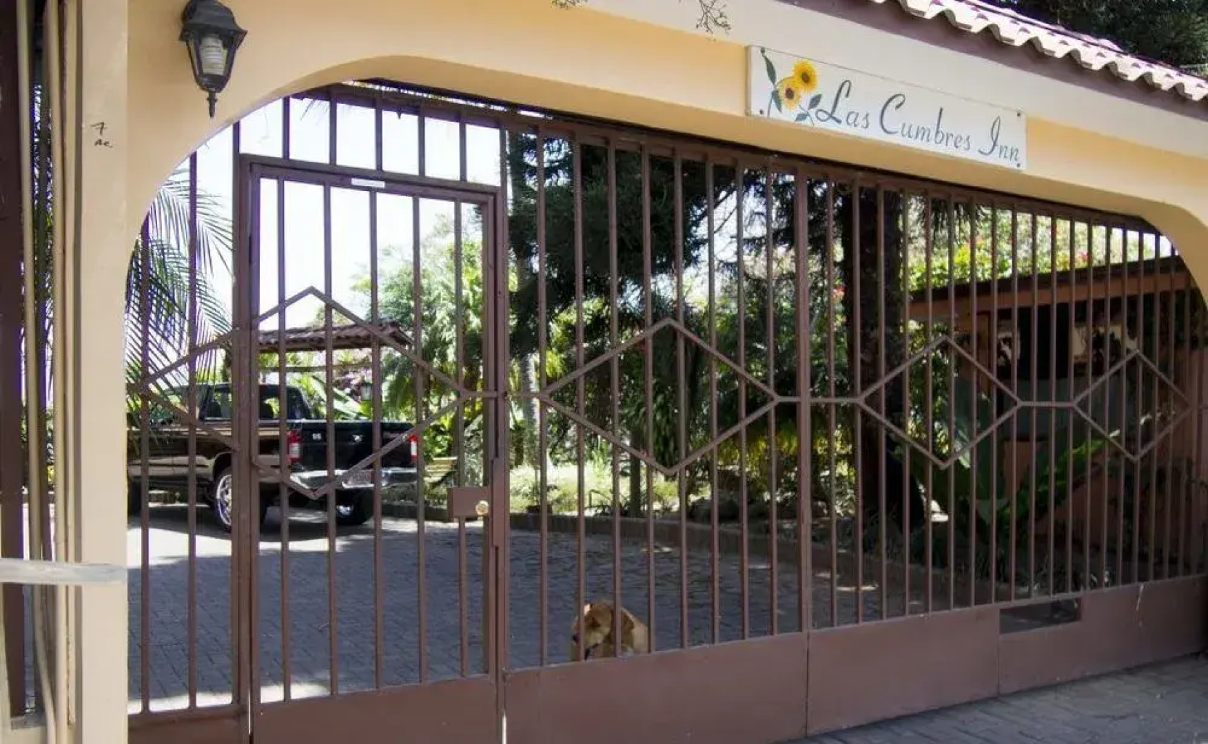 Las Cumbres Inn