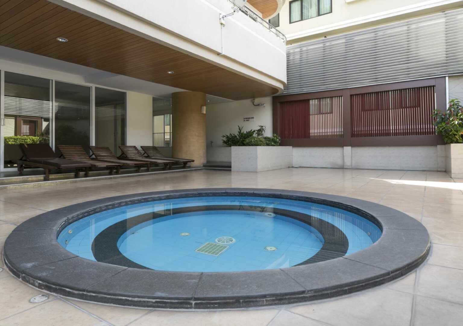 S.M. Grande Residence