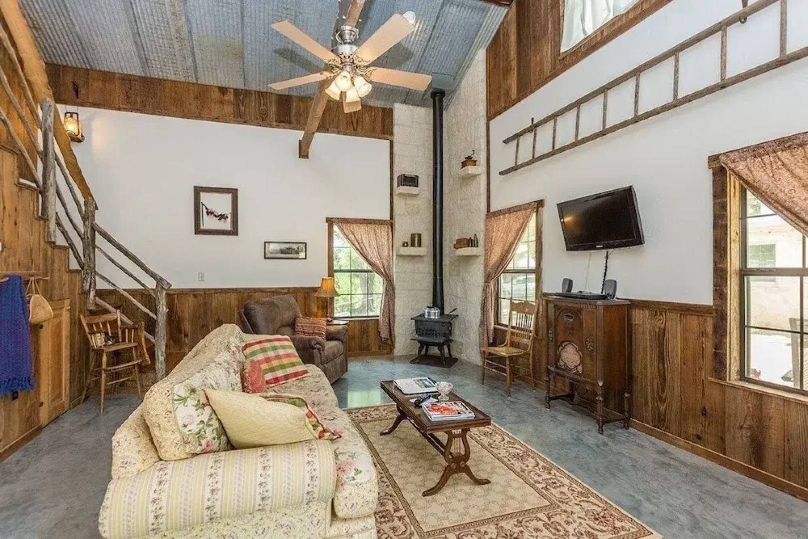 Country Memories 1 Bedroom Cottage by Redawning