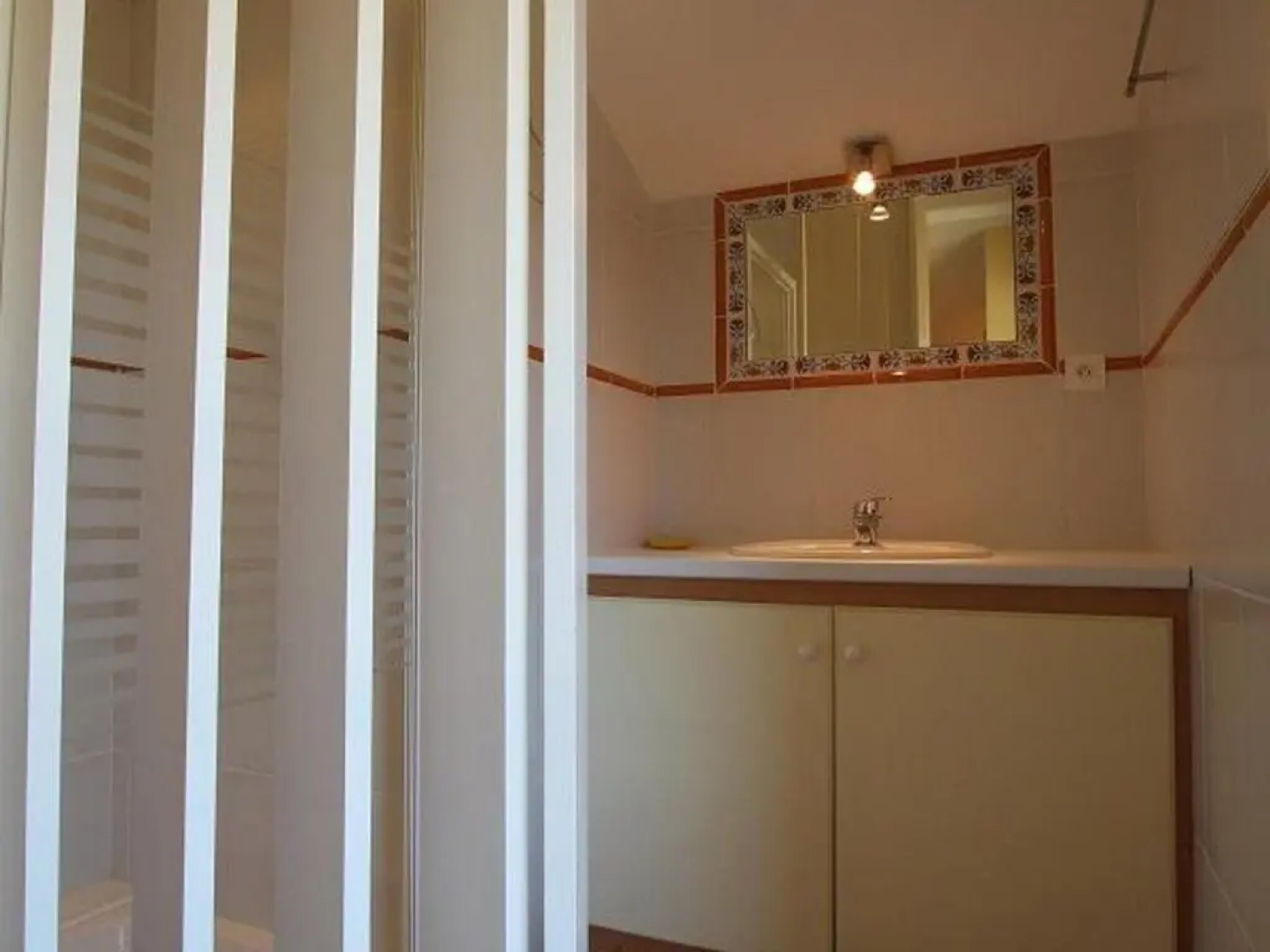 GiTE ROCHE-EN-RéGNIER, 4 PIèCES, 8 PERSONNES - FR-1-582-192