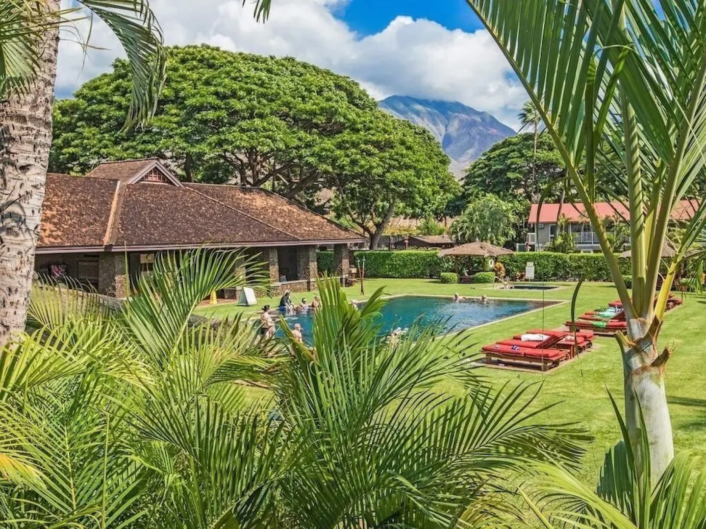 Aina Nalu C107 2 Bedroom Condo by Redawning