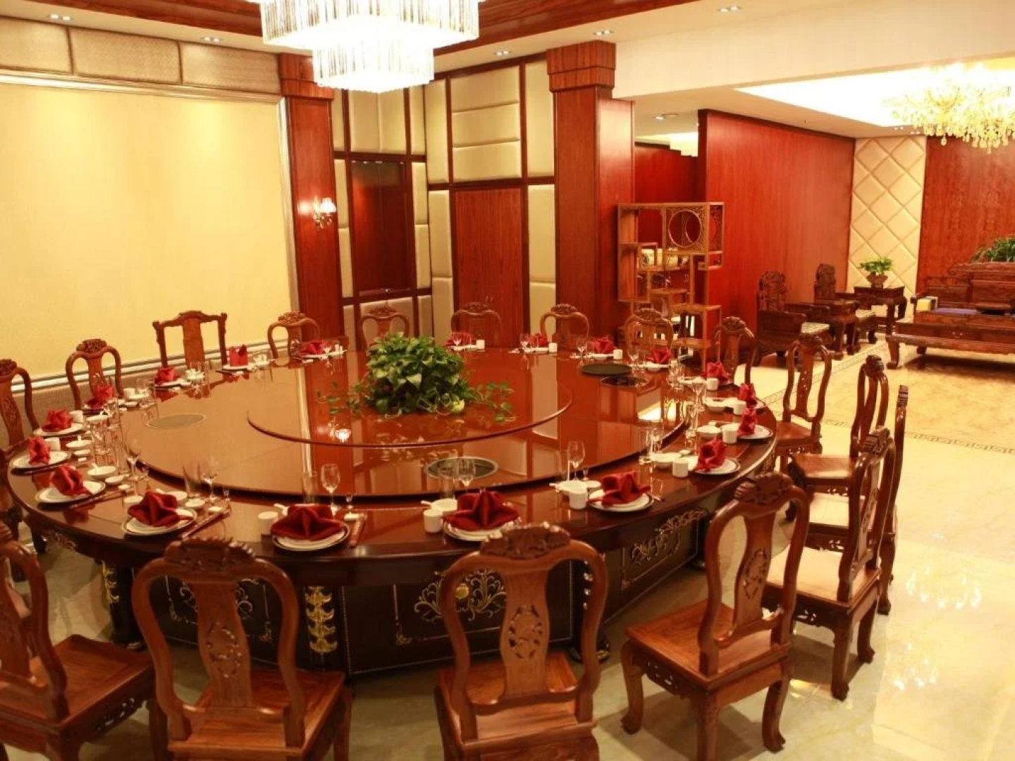 Dongxing Donghai Hotel