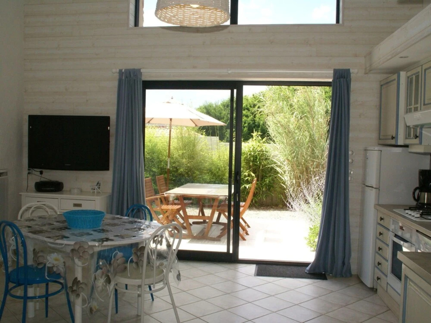 Quaint Holiday Home in Chateau-d'Olonne near Sea