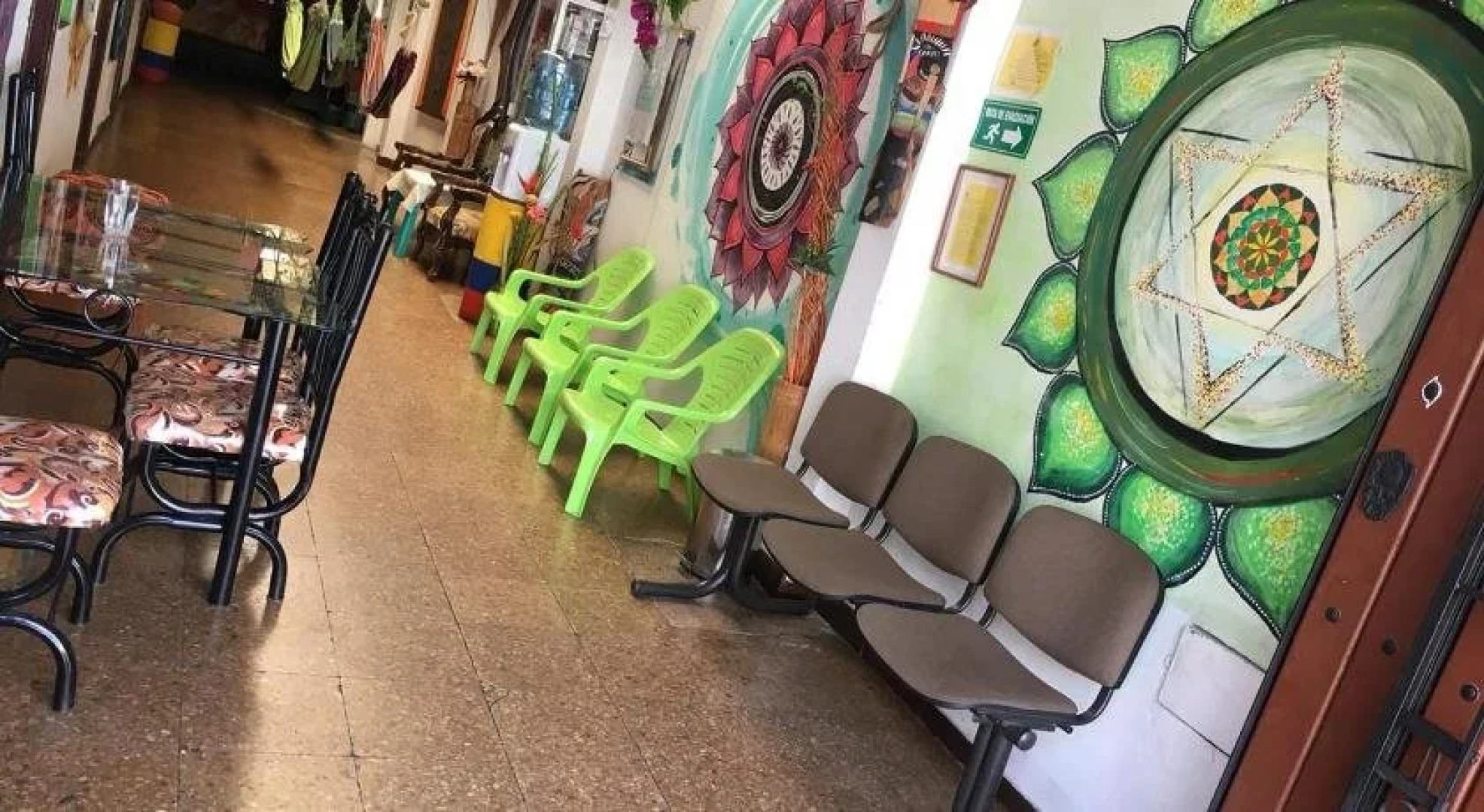 Hostal Casa Amarilla - Hostel