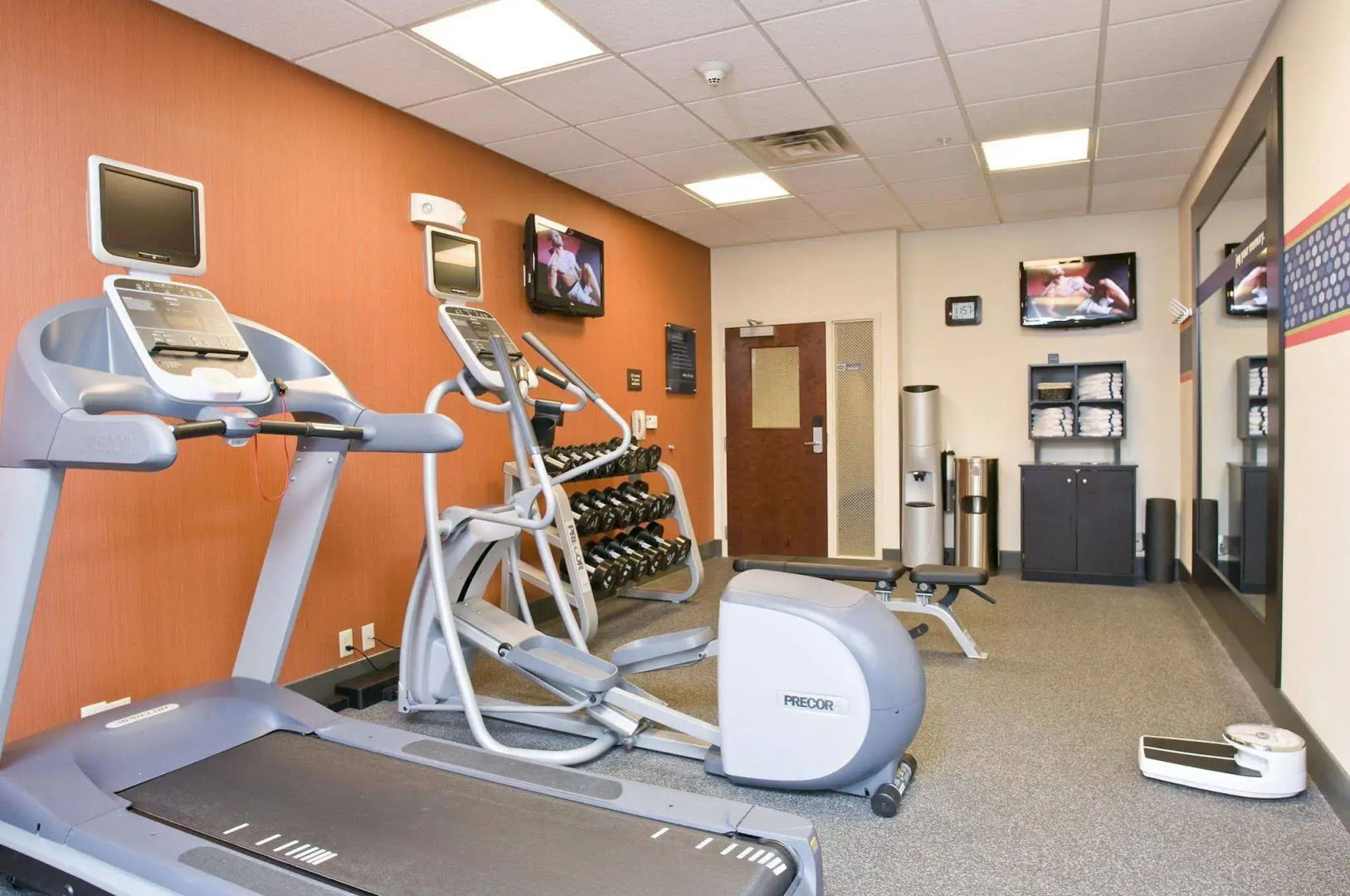 Hampton Inn & Suites Cincinnati-Union Center