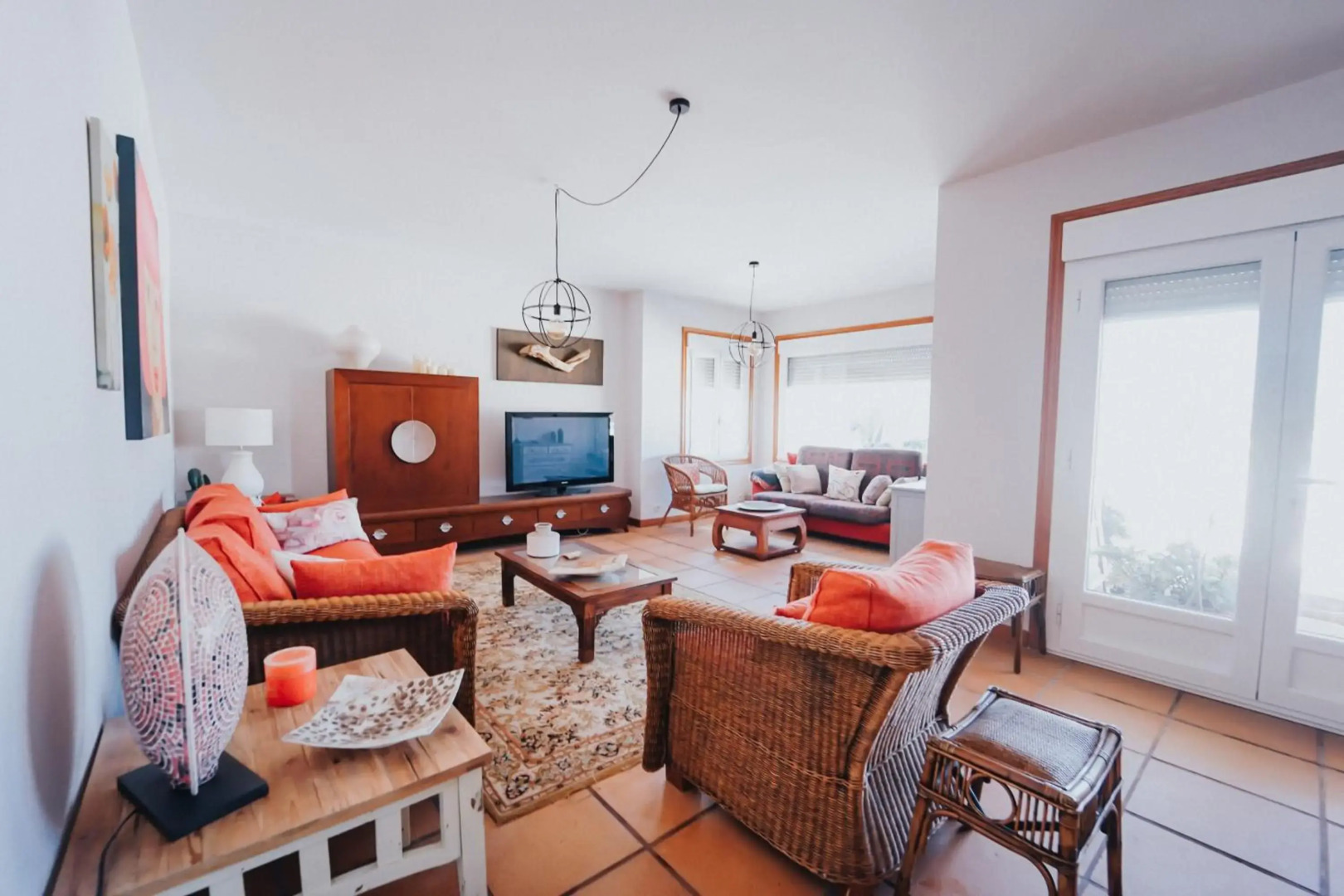 Villa con piscina a pie de playa