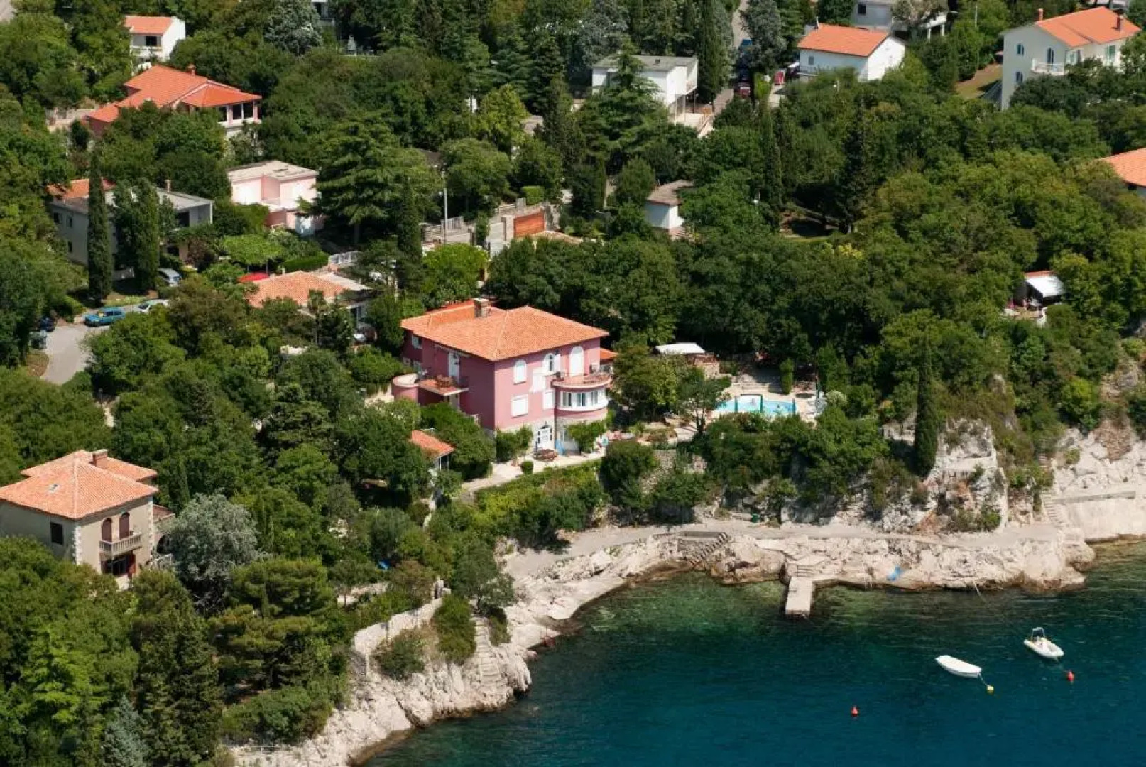 Apartments Villa Dora