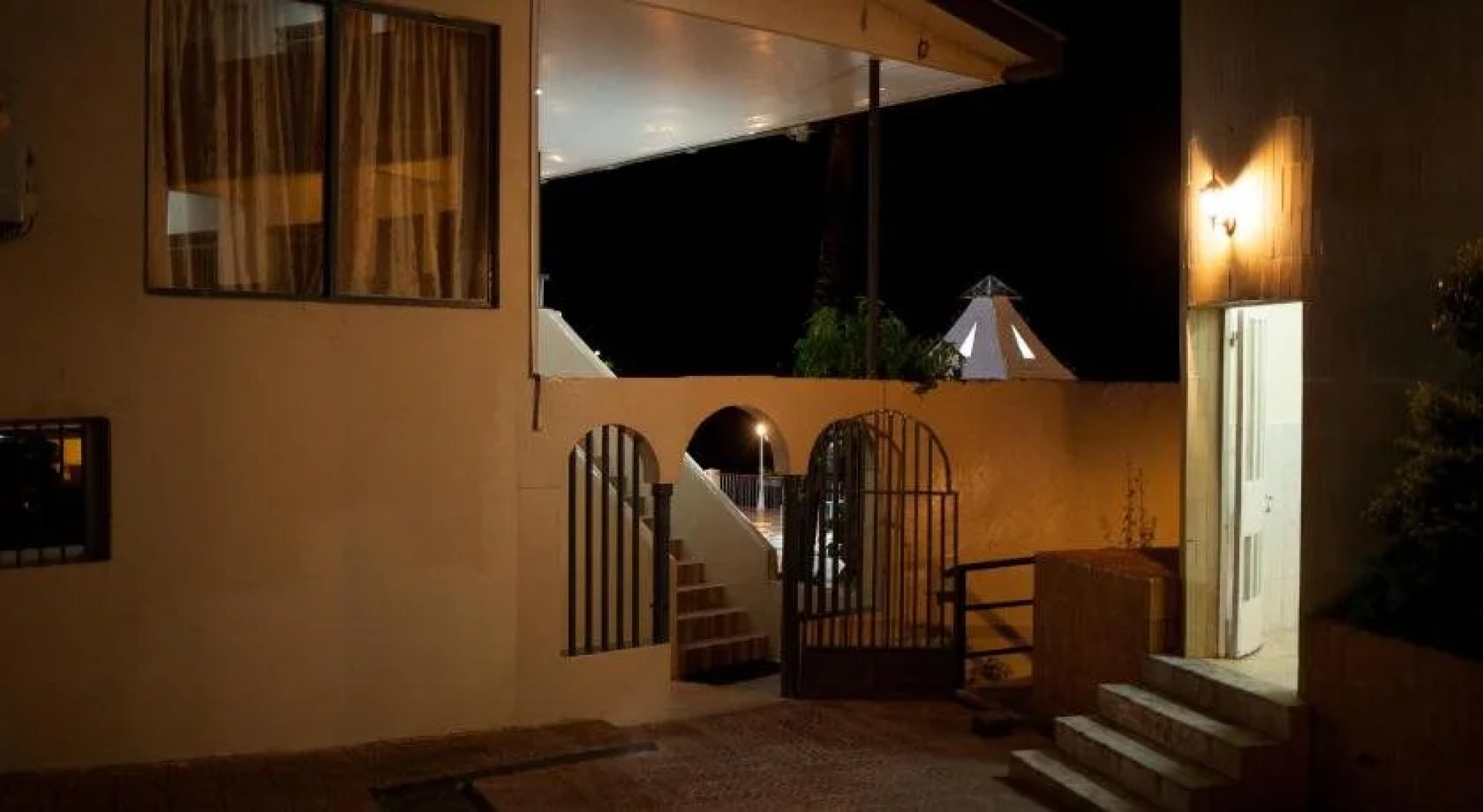 Sierra Lighthouse Hotel