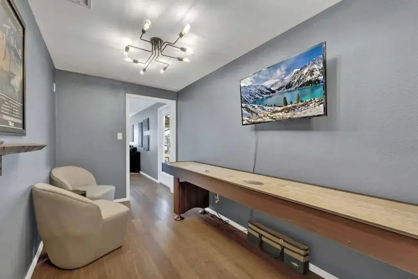 Willie the Modern Tiny Home W/hot-tub & Firetable