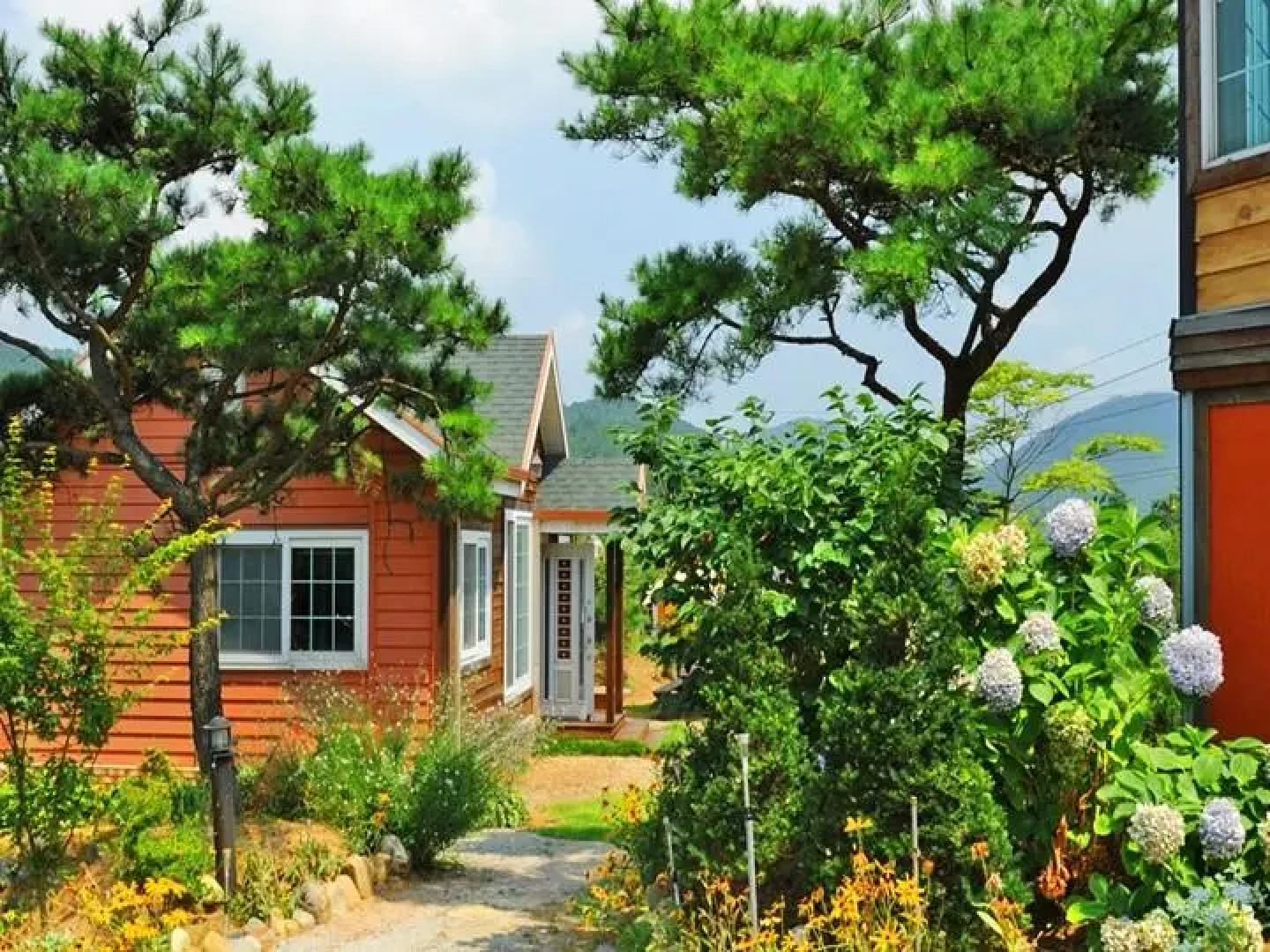 Haenam KkoKko Pension