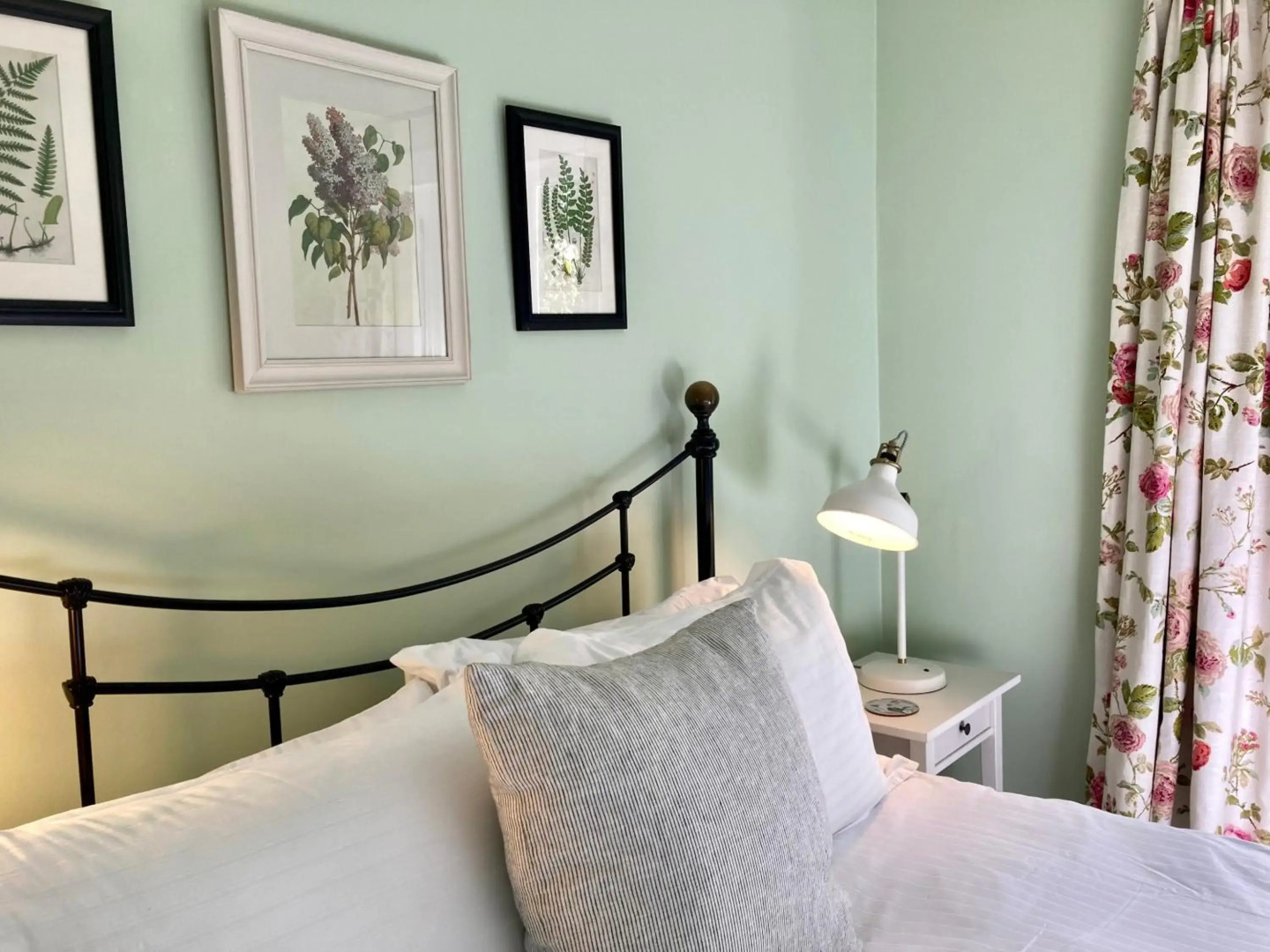 Country Bliss Cottage