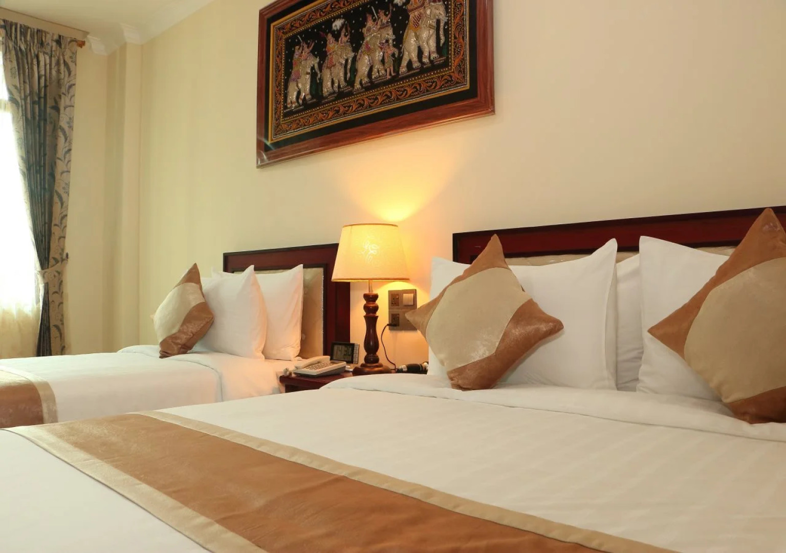 Victoria Palace Hotel