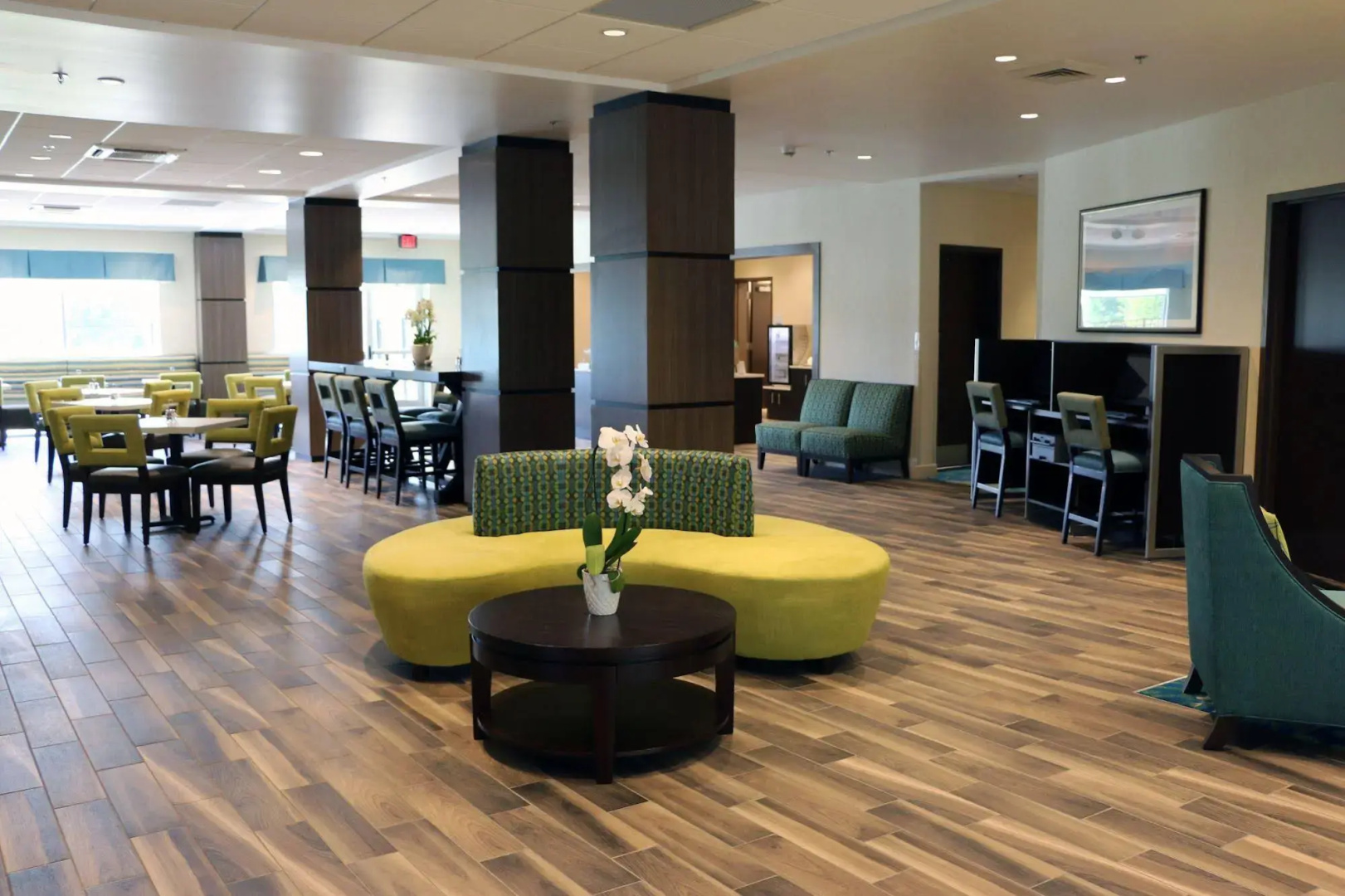 Holiday Inn Express & Suites Hendersonville SE - Flat Rock by IHG