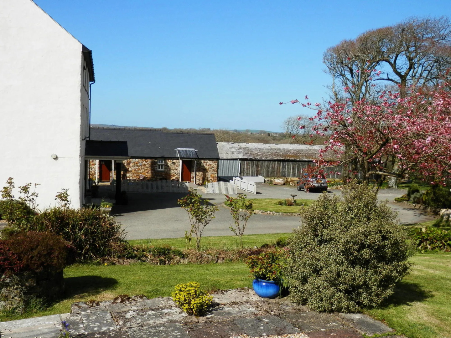 East Hook Farm & Country House