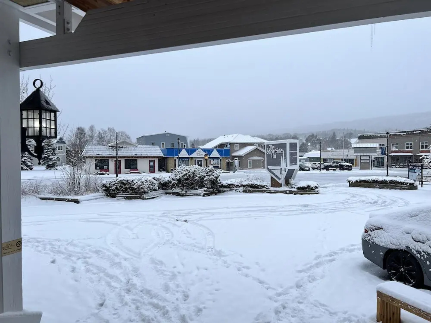 The Shoreline Inn