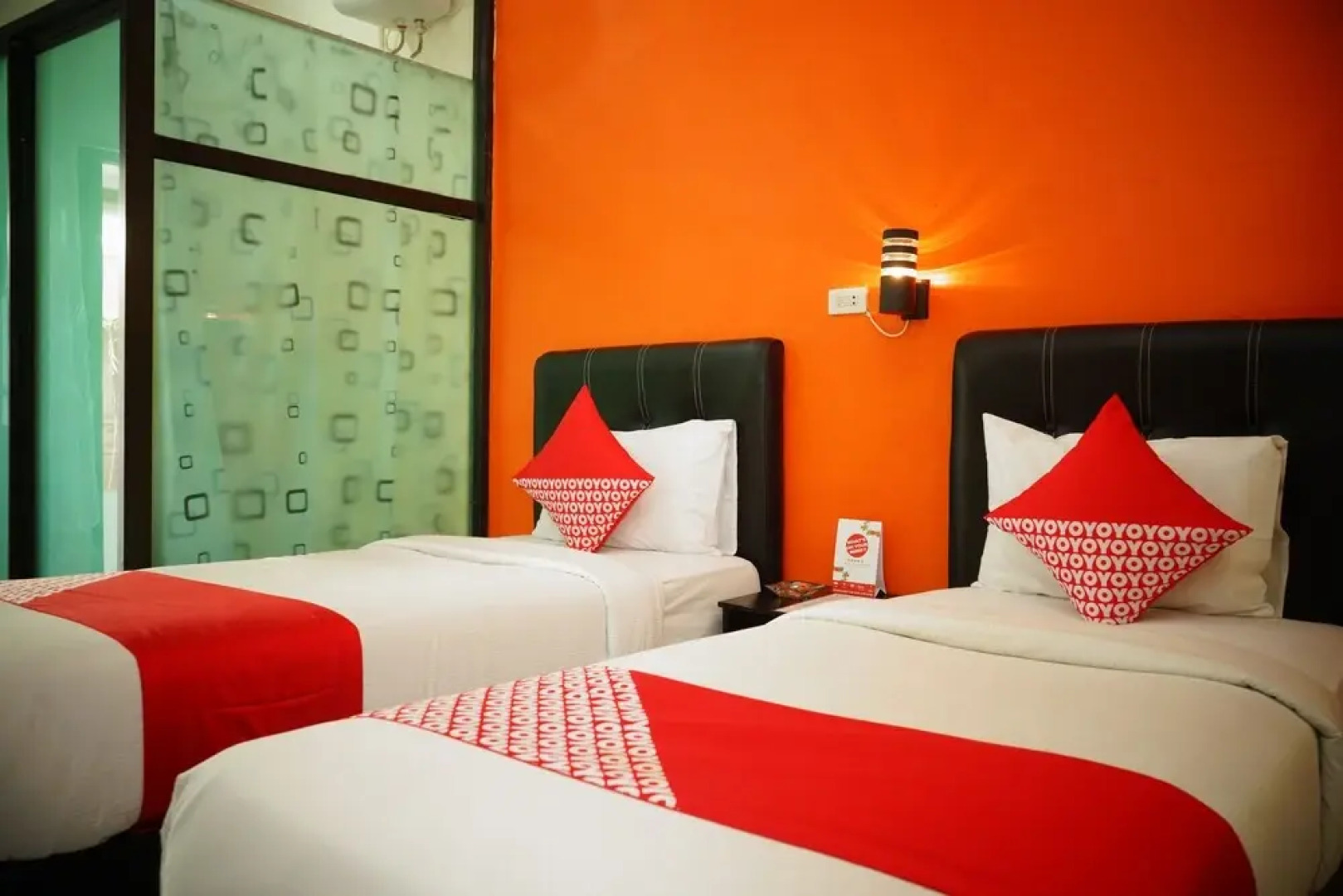 OYO 843 Pasadena Hotel