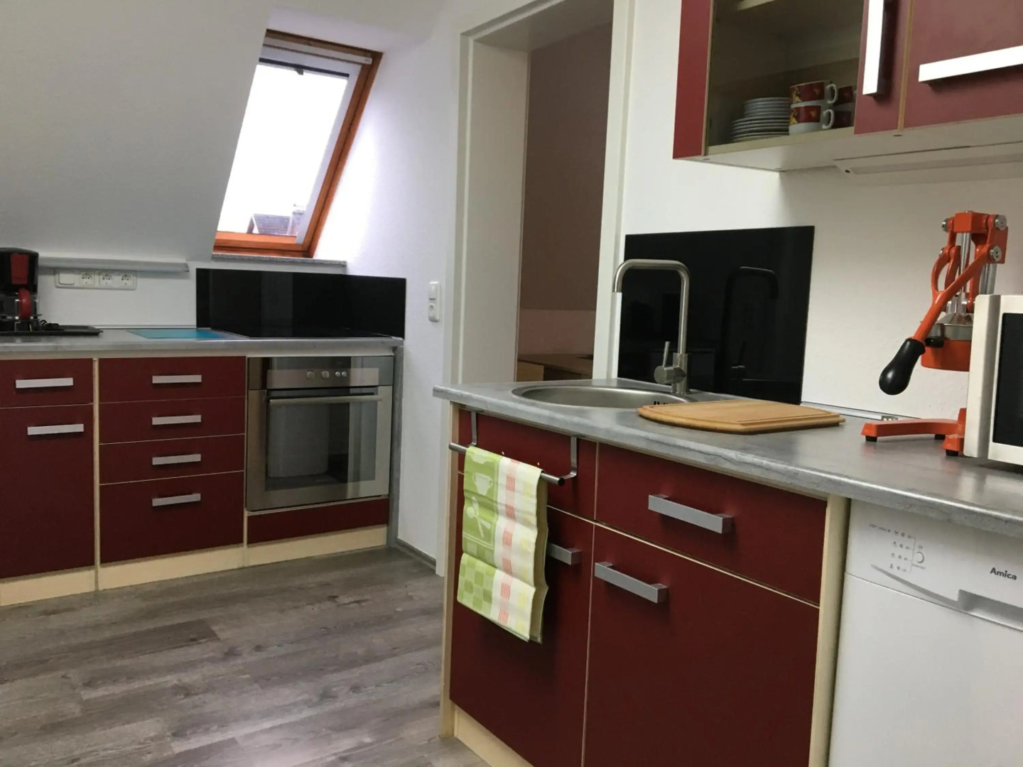 Ferienwohnung „Im Kleinen Löök“ - DG - 2 Zimmer - Balkon - Boxspringbett - 2 TV