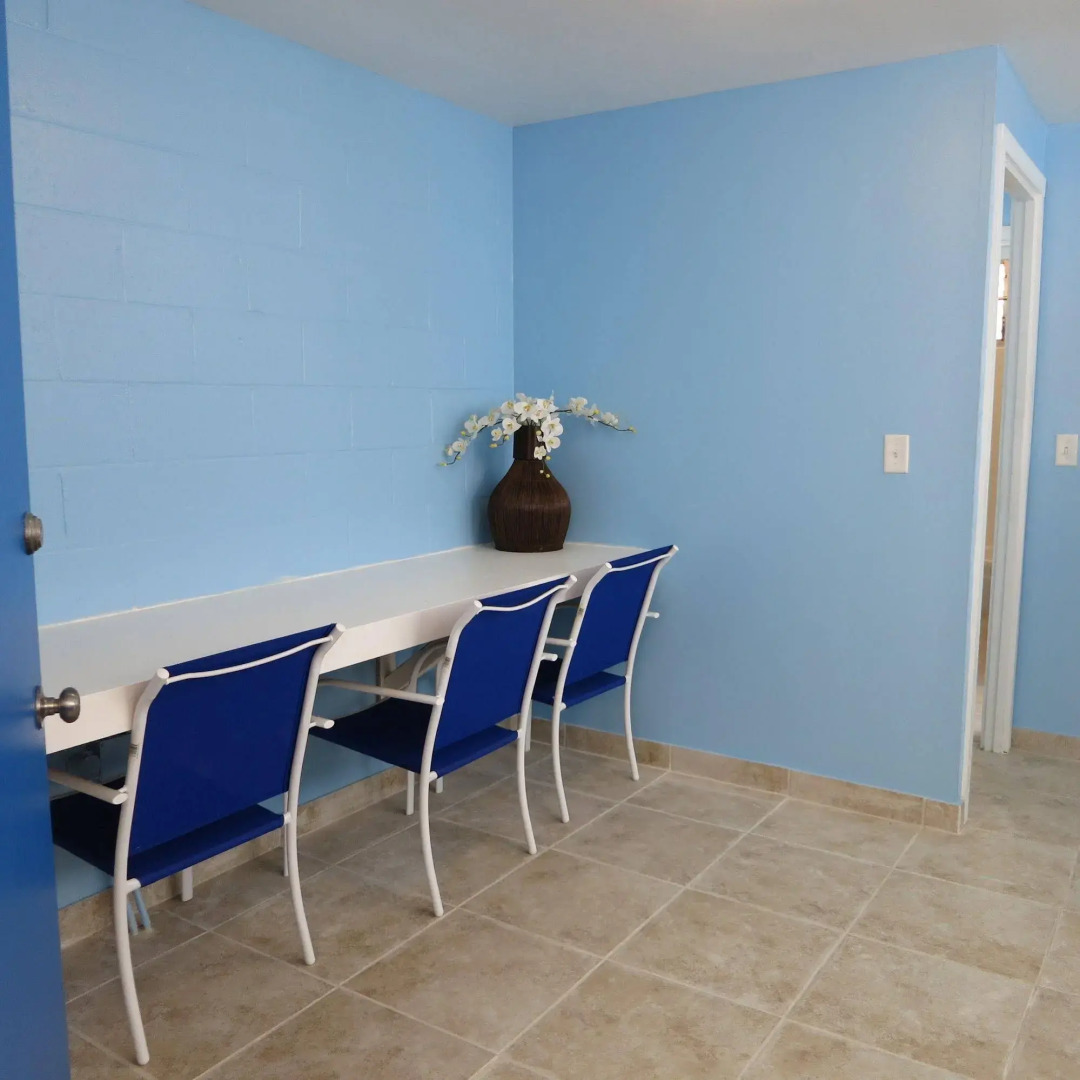 Waikiki Beachside Hostel