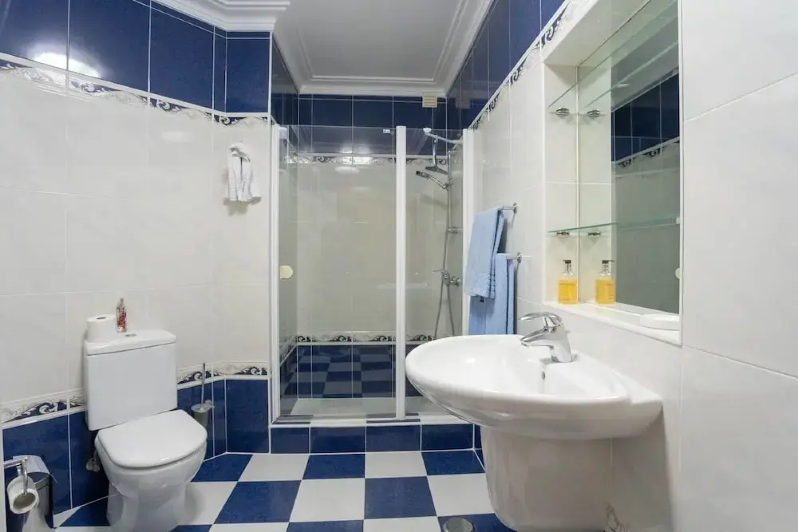 49 Presa da Moura Superbly 2 Bed Townhouse Clos