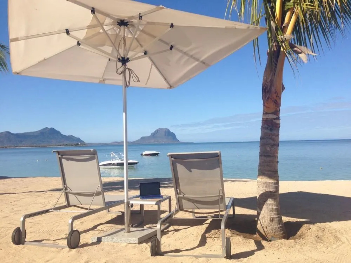 L'Escale Beachfront Residences