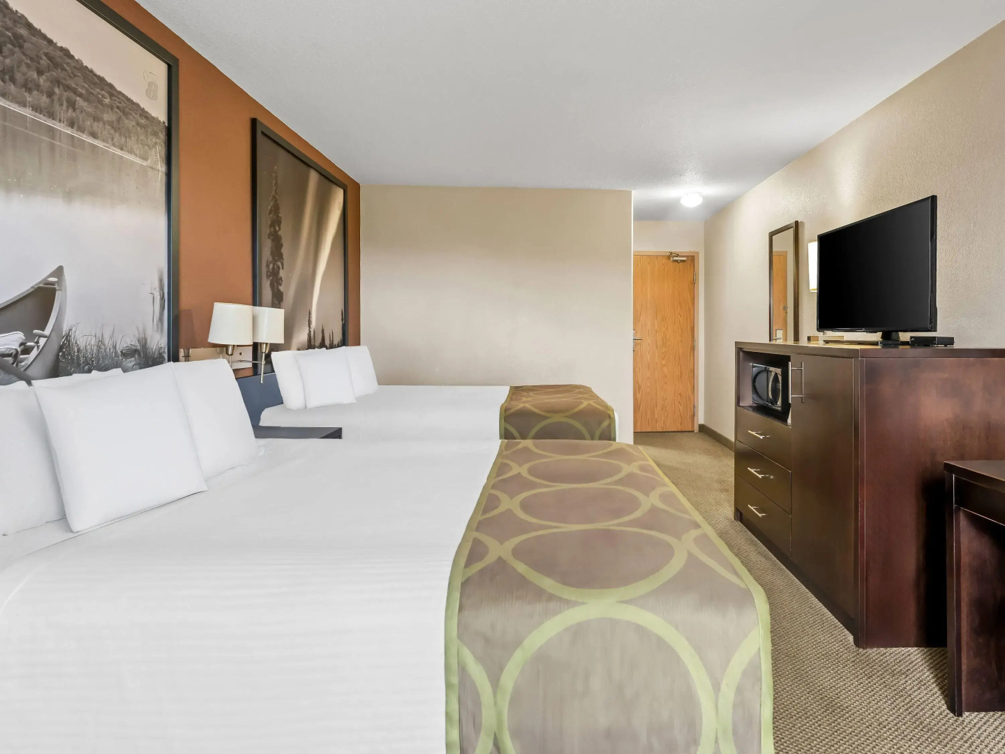 Super 8 by Wyndham Meadow Lake