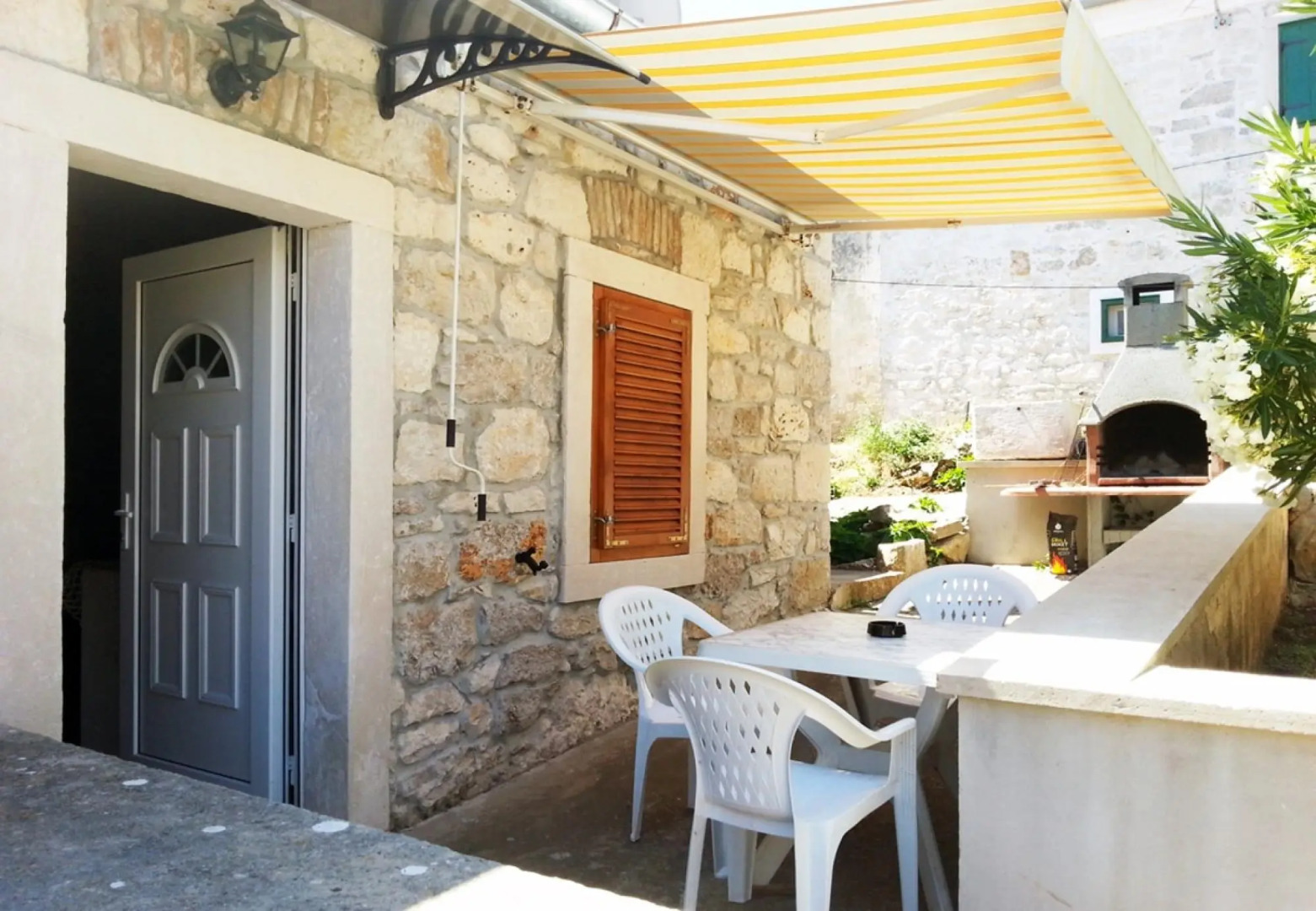 Oasis - SA1(2+2) in Veli Rat