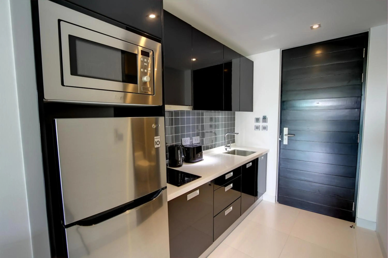 Absolute Twin Sands Resort & Spa